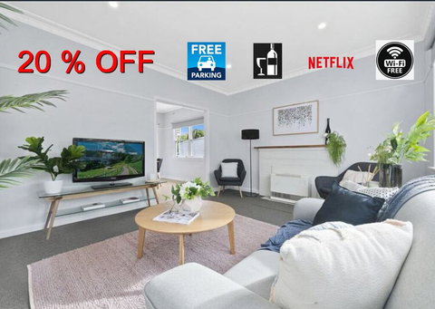 BALLARAT CLOSE 2 CBD + HOSPITAL+3BR HOME+NETFLIX + WiFi + Gift - Lismore Accommodation 0
