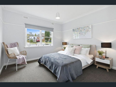 BALLARAT CLOSE 2 CBD + HOSPITAL+3BR HOME+NETFLIX + WiFi + Gift - Lismore Accommodation 2