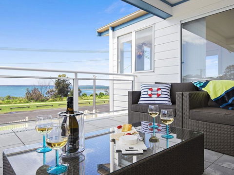 Bay Views - Panoramic Jervis Bay Views - Lismore Accommodation 0