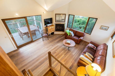 BAY VIEWS ON MANNA - DROMANA - Lismore Accommodation 1