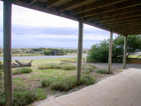Beach House At Silver Sands - Lismore Accommodation 3