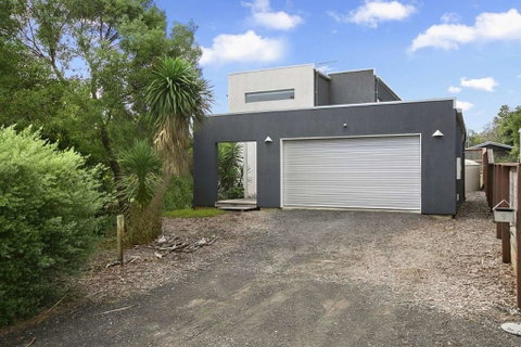 Beach Retreat On Medina - Lismore Accommodation 0
