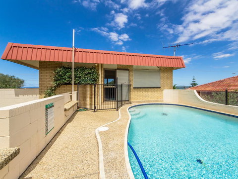 Beachfront Apt With Private Pool - Lismore Accommodation 2