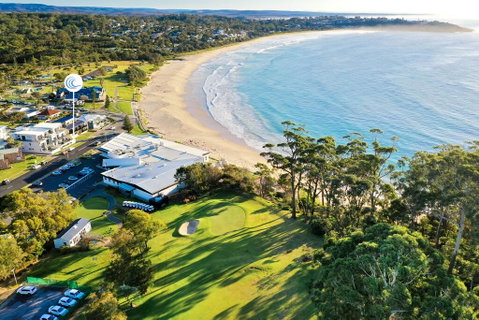 Beachfront One, Mollymook - Lismore Accommodation 3