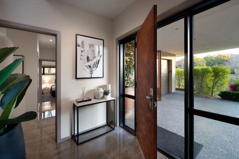 Retreat Lake Daylesford - Free Wifi - Lismore Accommodation 1