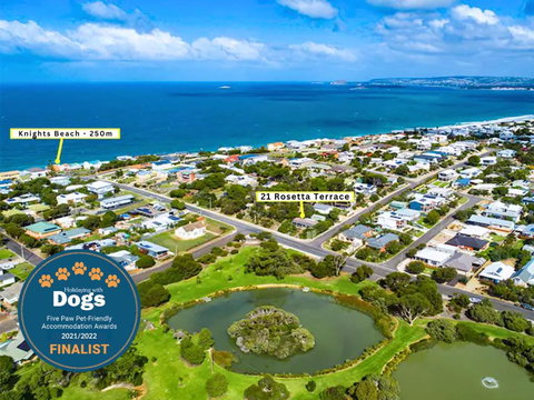 Retro Groovy Pad Pt Elliot - Lismore Accommodation 0