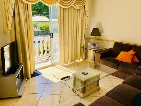 Redcliffe Villa - Lismore Accommodation 3