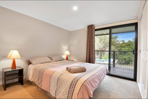 Relax At Goughs Bay - Lismore Accommodation 1
