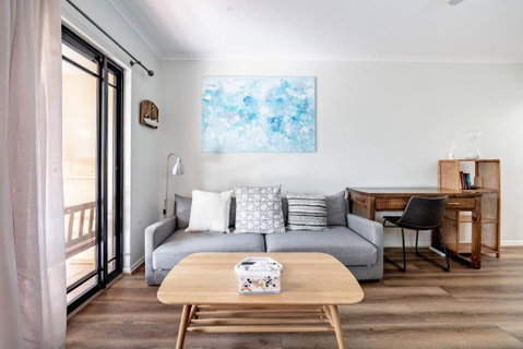 Relax In 2B2B Chateau Near UQ With Parking+Balcony - Lismore Accommodation 1