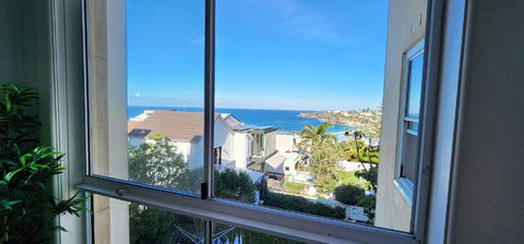 Relaxed Coastal Living With Fantastic Sea Views - Lismore Accommodation 1