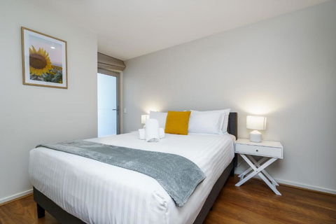 Relaxing 2BR Stay Near South Point Tuggeranong - Lismore Accommodation 1