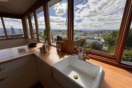 Renovated Cottage Near Cataract Gorge Launceston - Lismore Accommodation 2