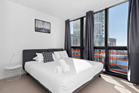 Resort-style Docklands Riverview Stay With Parking - Lismore Accommodation 1