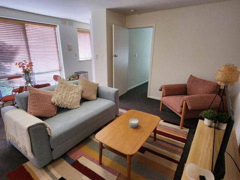 Retro Rose St Kilda Mansions - Lismore Accommodation 1