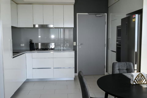River View Apartment In Brisbane With Parking - Lismore Accommodation 3