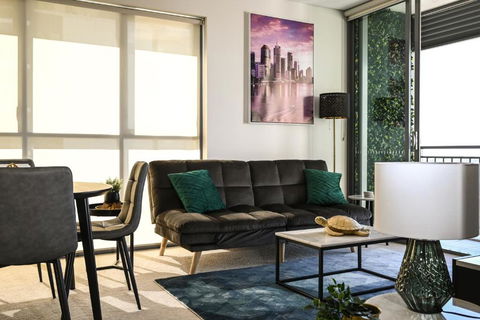River View Apartment In Brisbane With Parking - Lismore Accommodation 0