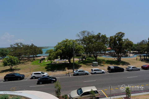 RIVERFRONT BREEZE @ The Cosmopolitan Unit10307 - Lismore Accommodation 2