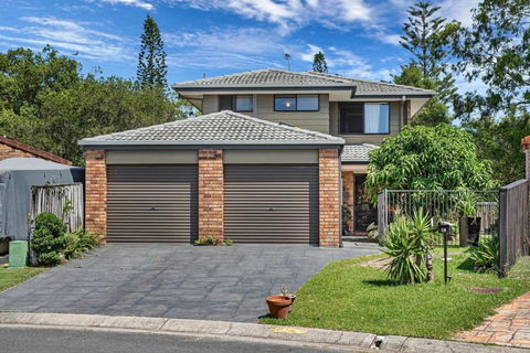 Riverfront Oasis In Elanora - Lismore Accommodation 2
