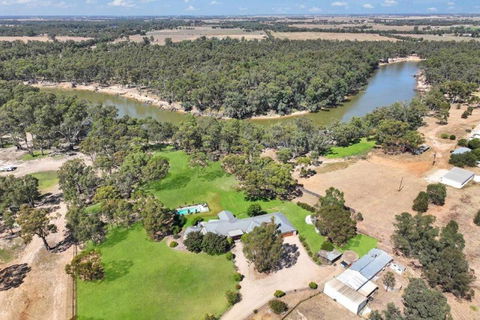 Riverlyne - Riverfront Holiday Home - Lismore Accommodation 0