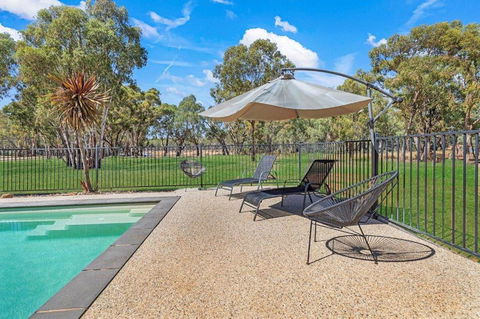 Riverlyne - Riverfront Holiday Home - Lismore Accommodation 1