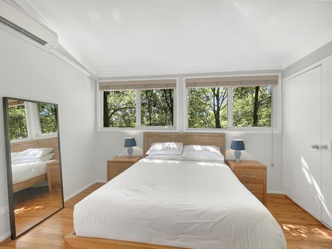 Riverside 3-Bed Townhouse With Spacious Deck & BBQ - Lismore Accommodation 3