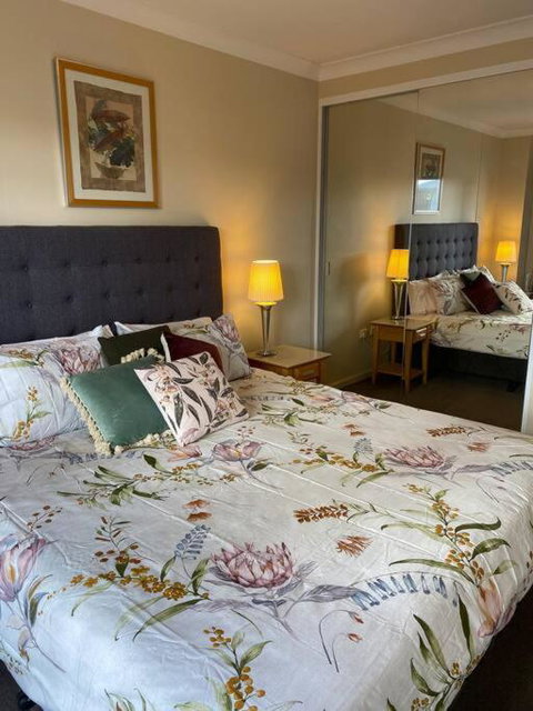RIVERSIDE CITY VIEW PARKING NETFLIX WIFI WINE FREE - Lismore Accommodation 1