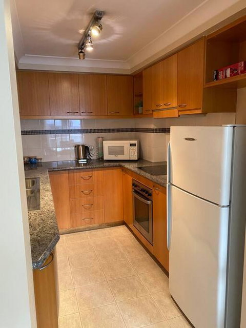 RIVERSIDE CITY VIEW PARKING NETFLIX WIFI WINE FREE - Lismore Accommodation 2
