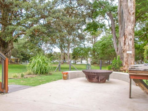 Riverside Retreat - Lismore Accommodation 2