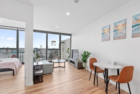 RiverViews 1BR 1BA Skytower Apt With Pool, Gym, Sauna - Lismore Accommodation 0