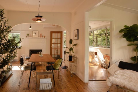 Romantic Garden Cottage With Home Cinema - Lismore Accommodation 1