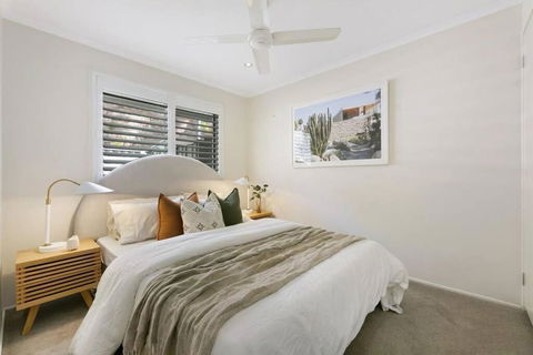 Riviera Road Miami - 4BRM Dual Villa - Lismore Accommodation 1