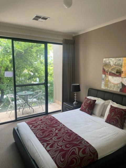 RNR Sturt Holiday Home - Lismore Accommodation 0
