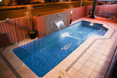 Rocky Resort Motor Inn - Lismore Accommodation 2