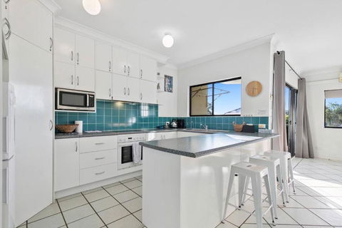 Rooftop Island Sunsets - Lismore Accommodation 1