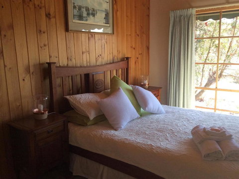 Rose Cottage - Lismore Accommodation 2