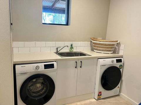 Rosella - Bushland Hideaway - Lismore Accommodation 2