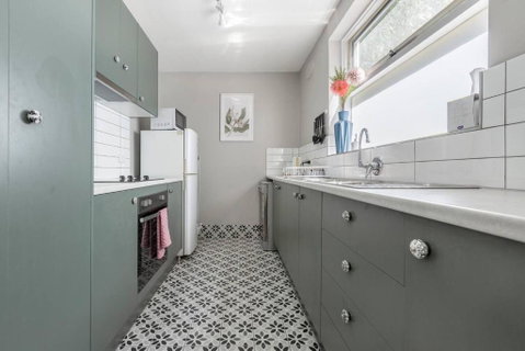 Rosewood Lodge - Cottage Charm Off High Street - Lismore Accommodation 1
