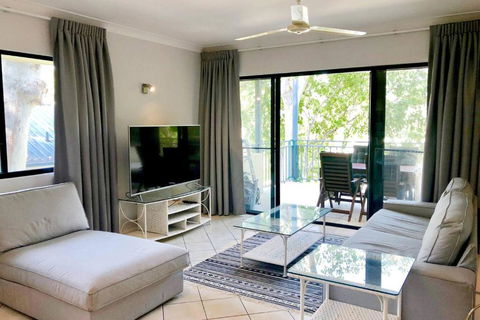 Salt & Sand - Tropical Oasis Footsteps To Beach - Lismore Accommodation 1