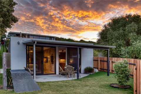SALT Luxury Couples Bungalow - Lismore Accommodation 1