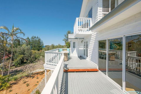 Salt Spray - Lismore Accommodation 2