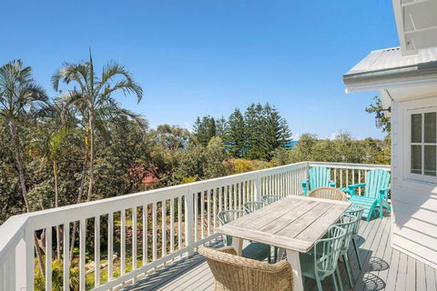 Salt Spray - Lismore Accommodation 3