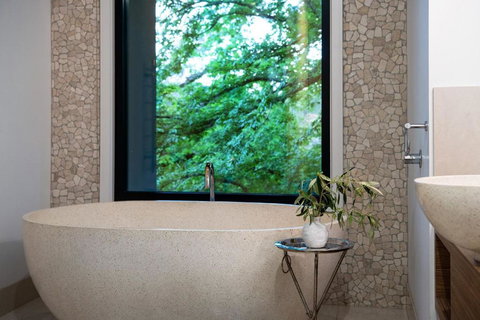 Saltus Luxury In Hepburn - Lismore Accommodation 2