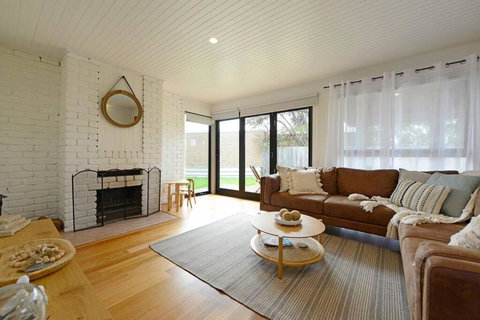 Salty Escape - Lismore Accommodation 1