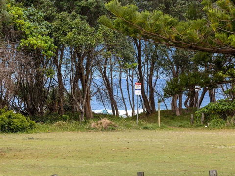 Salty Kisses On Marine Parade - Lismore Accommodation 1