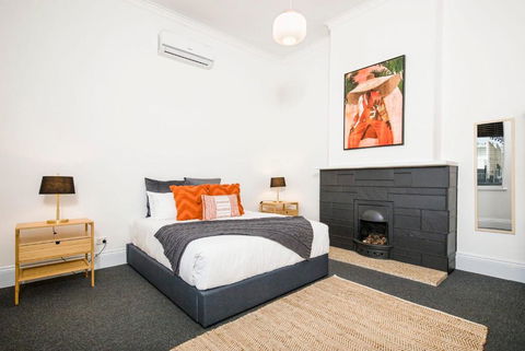 Salty Pines - 3BR House Glenelg South - Lismore Accommodation 1
