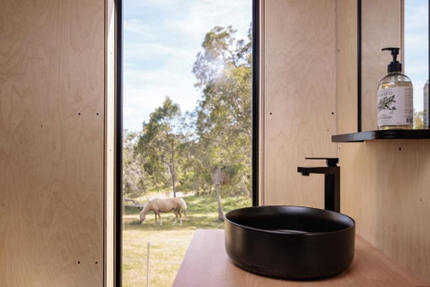 Sam The Tiny Cabin In Serpentine - Lismore Accommodation 3