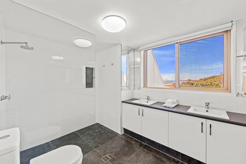 Sanctuary Beach Resort - Lismore Accommodation 1