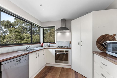 Sanctuary House - Lismore Accommodation 3