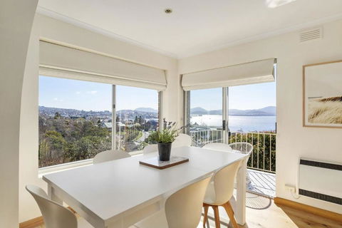 Sandcastle At Sandy Bay Perfect Location Views - Lismore Accommodation 2