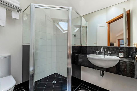 Sandstone Suites - In The Heart Of Port Fairy - Lismore Accommodation 3